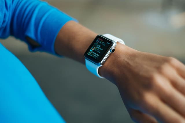 Smart Fitness Band 7